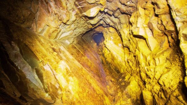 China drilled beneath the Wangu gold field and uncovered a “treasure” exceeding 1,000 tons possibly buried 3,000 meters deep